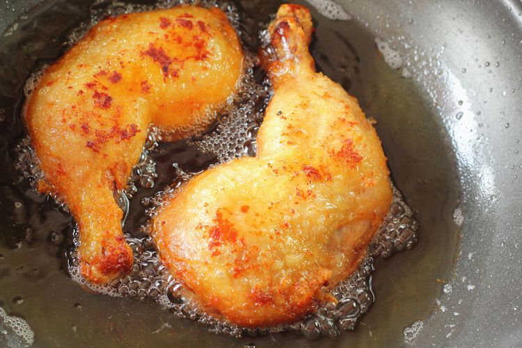Berikut Beberapa Trik Masak Daging Ayam agar Matang Merata