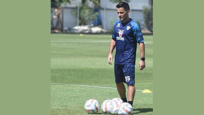 Asisten Pelatih Persib Bandung Ngaku Lebih Nyaman Tinggal di Indonesia ketimbang Malaysia