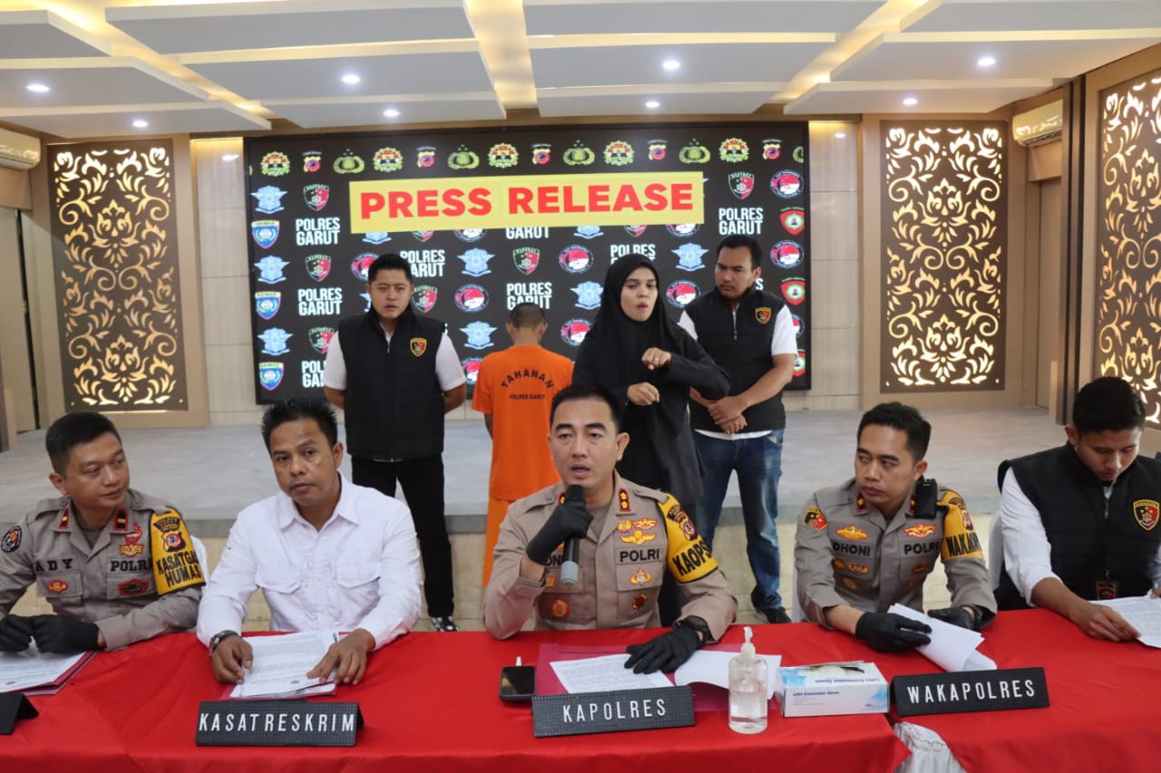 Kapolres Garut Pimpin Press Release Tindak Pidana Pencurian Dengan Pemberatan di Minimarket Cipanas