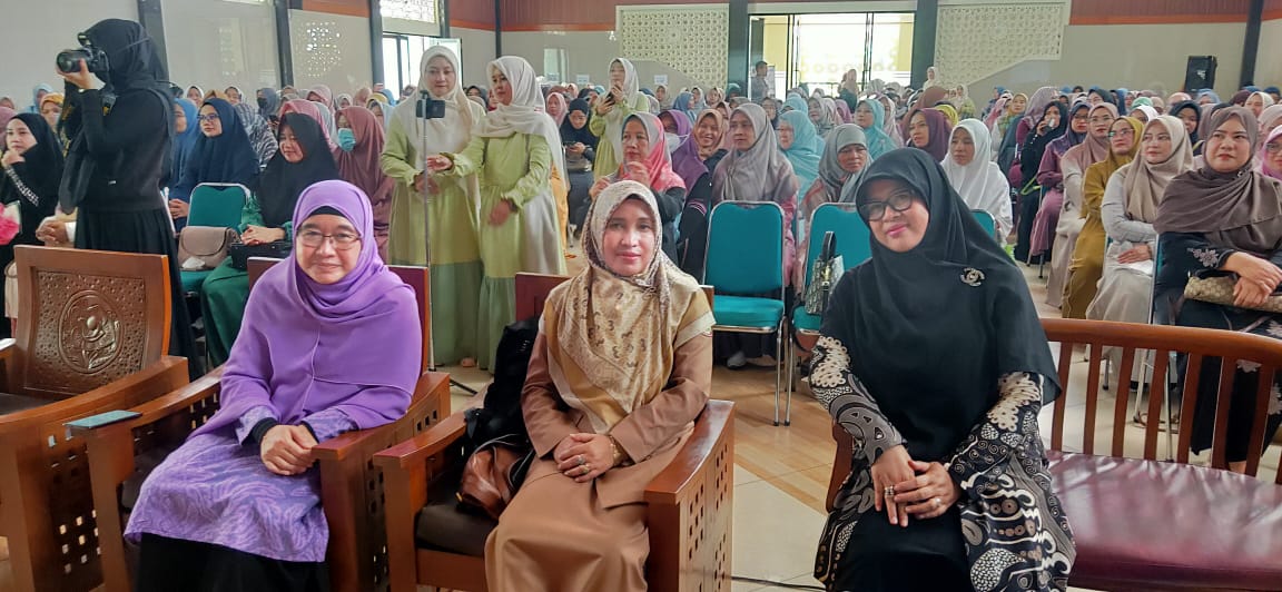 Seminar Parenting di SD Persis Tarogong 2 'Serumah Tapi Tak Sejiwa'