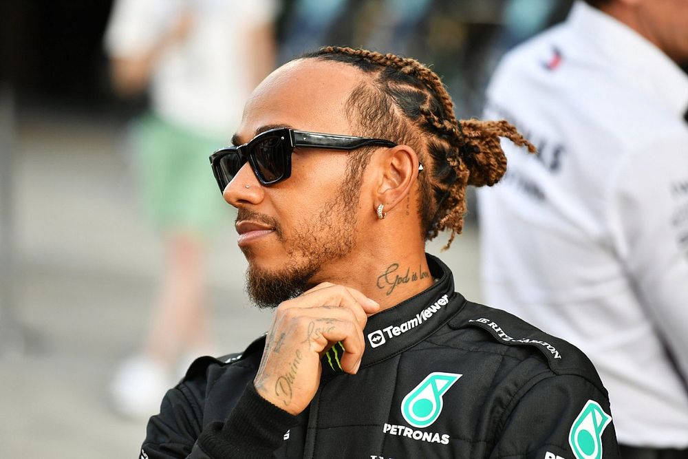 Lewis Hamilton Dipastikan pindah Ke  Ferrari Di Musim 2025