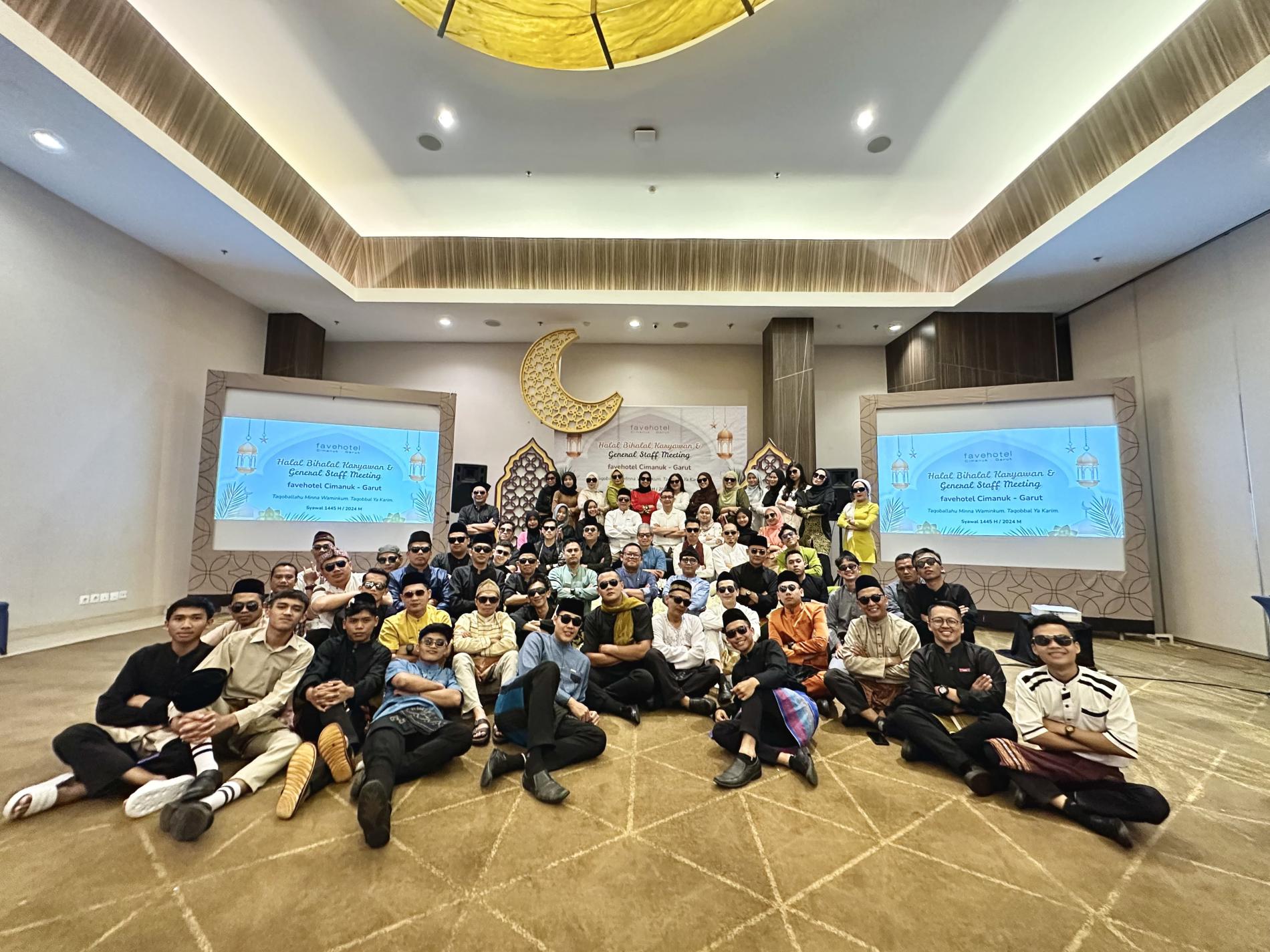 favehotel Cimanuk Garut Merayakan Semangat Lebaran dengan Acara Halal Bi Halal dan General Staff Meeting Bertema Kostum Melayu