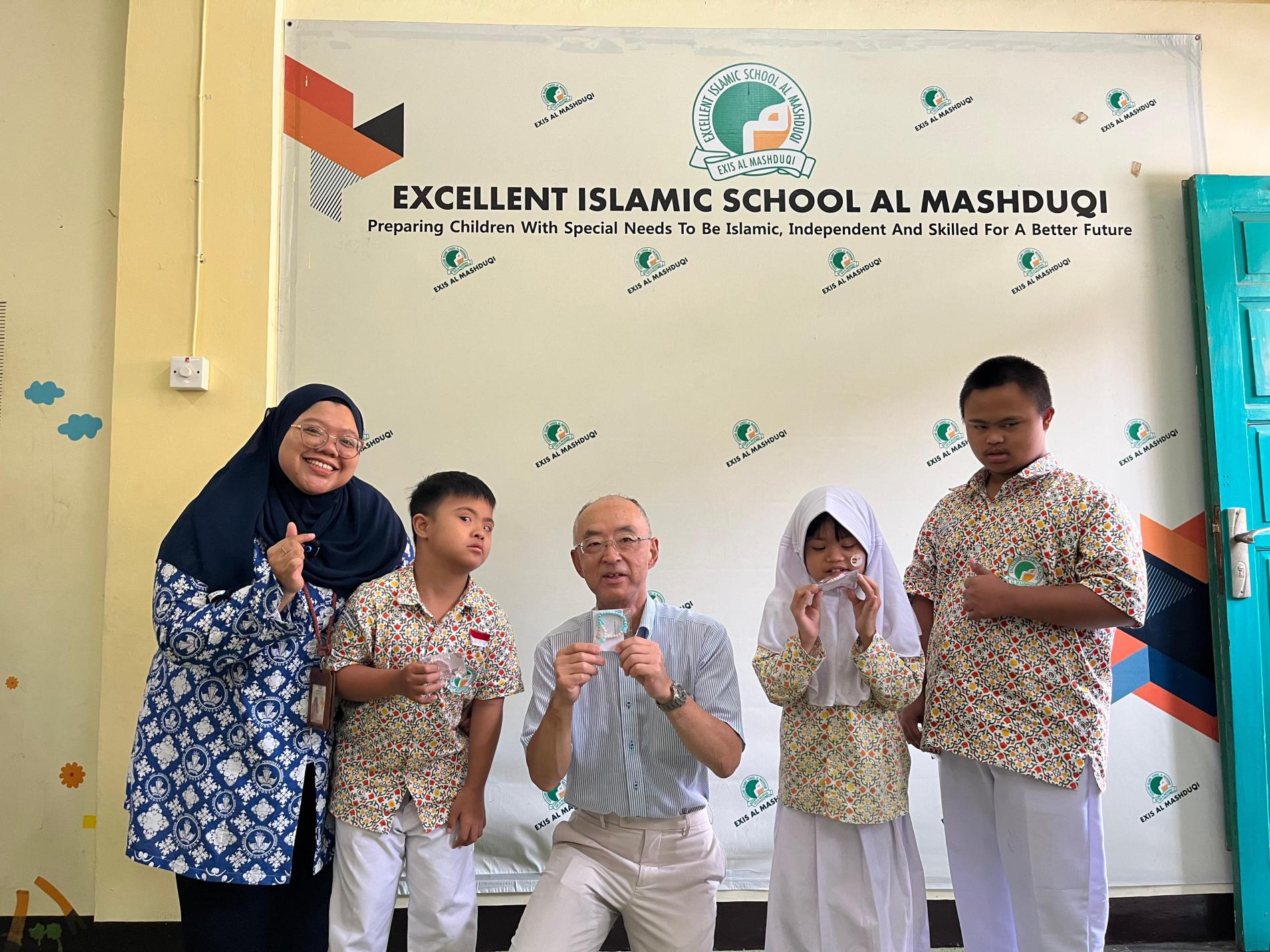 Profesor Kyoto Prefectural University Of Medicine, Jepang Membersamai 36 Guru SLB Se-Kabupaten Garut Dalam Program Lesson Study 2024 di SLB Al Mashduqi Garut