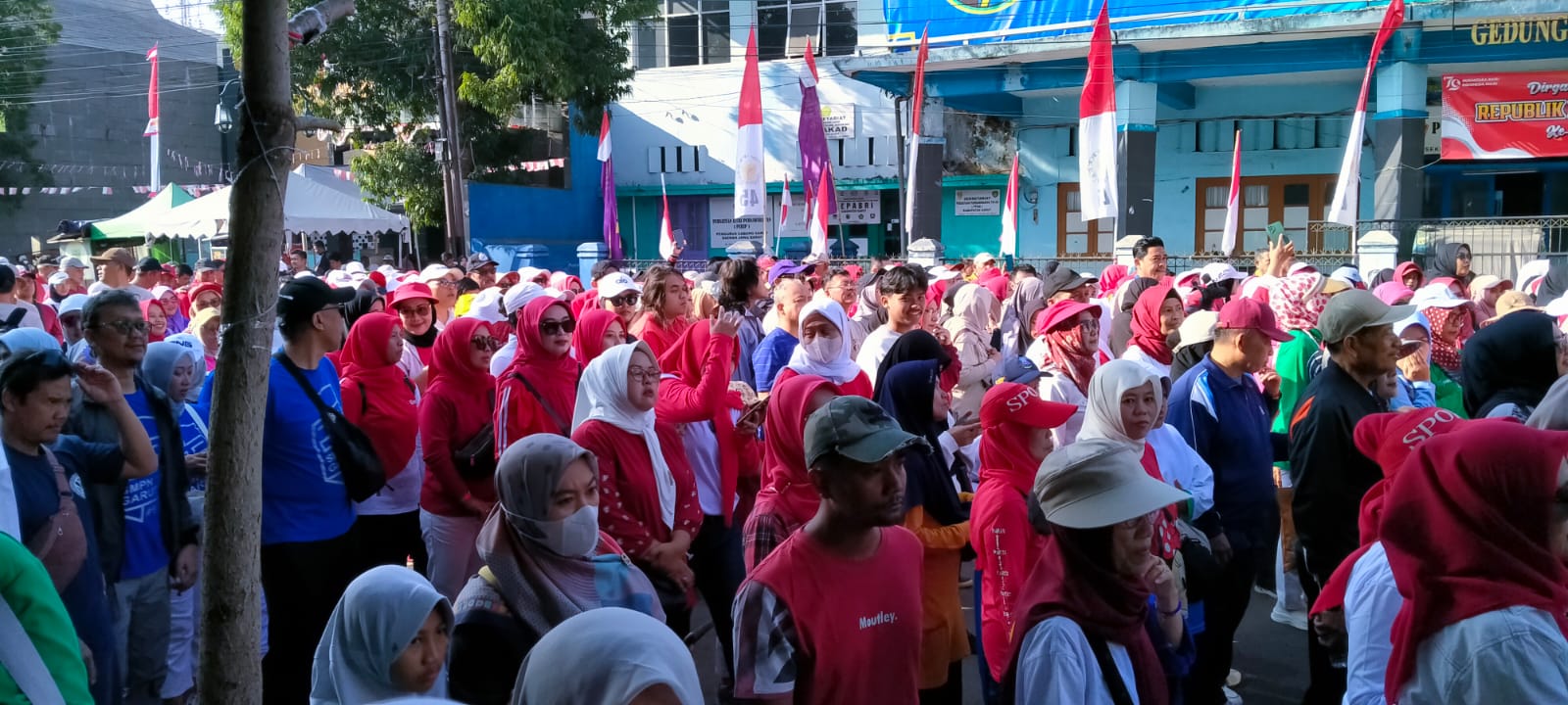 Kali Pertama, ILUNI One Garut Meriahkan HUT RI ke-79 dan Hari Jadi SMPN 1 Garut ke-72