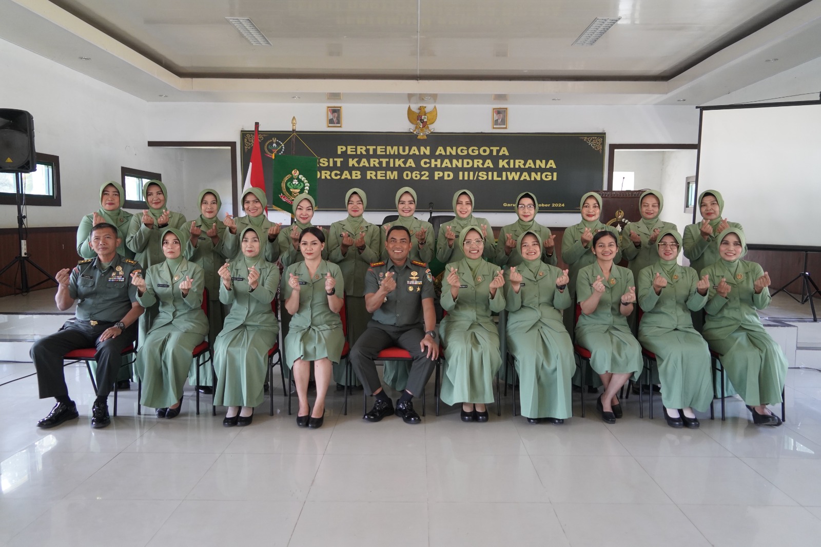 Hadiri Pertemuan Anggota Persit KCK Koorcabrem 062 PD III/Slw, Danrem 062/Tn : ''Persit Harus Cerdas, Inovatif dan Mandiri''