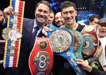 Hasil Tinju Dunia: Dmitry Bivol Menang dan Rebut 4 Sabuk Juara Artur Beterbiev, Selesai Dalam 12 Ronde !