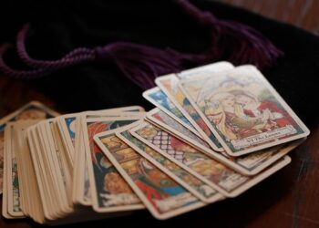 RAMALAN ZODIAK Hari Ini (Pixabay/Mira Cosic, Astrologer)