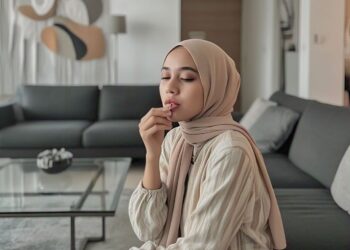 Para Ukhti Wajib Tahu ! Begini Tips Mengatasi Bibir Pecah-pecah Saat Berpuasa