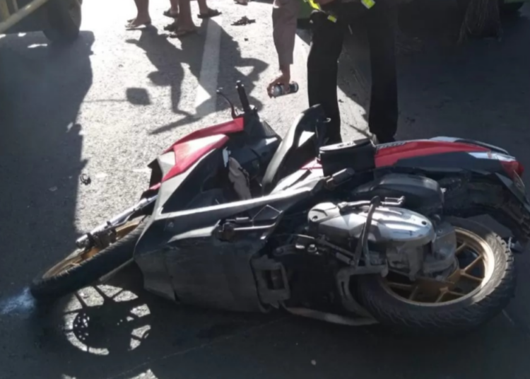 Mahasiswi Tewas Mengenaskan di Jalan Raya Balongbendo Sidoarjo (Istimewa)