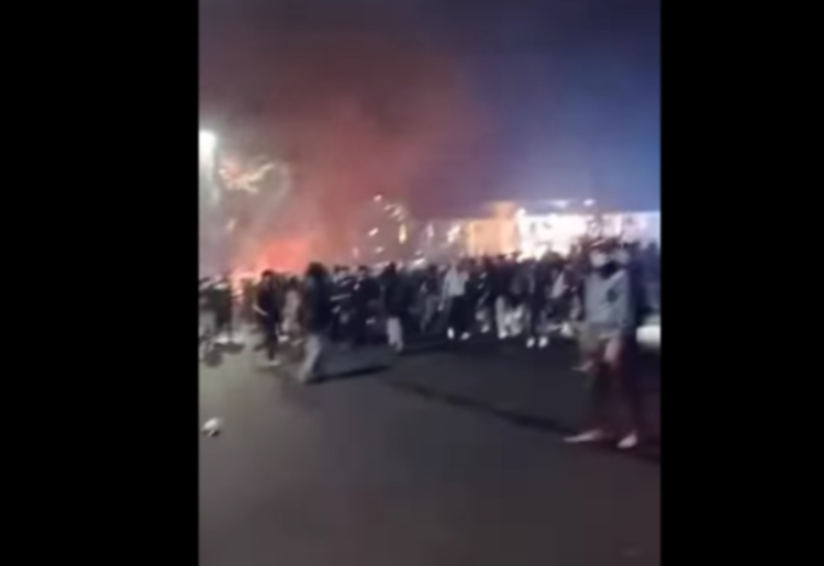 Demo Tolak UU TNI di Malang Berlangsung hingga Malam Hari (Facebook/Infonya Malang)