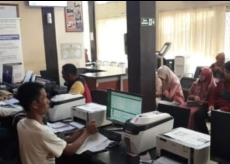 Cetak KTP, Kartu Keluarga, Akte Kelahiran di Kuningan Hanya 1 Jam,