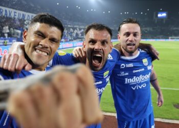 SEDANG BERLANGSUNG BRI Liga 1: Persib Bandung vs Persis Solo, Maung Bandung Siap Berpesta Juara Back to Back