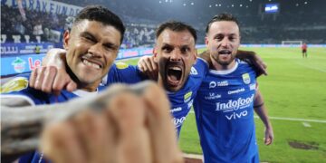 SEDANG BERLANGSUNG BRI Liga 1: Persib Bandung vs Persis Solo, Maung Bandung Siap Berpesta Juara Back to Back