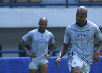 Kabar Gembira Bagi Bobotoh, Striker Andalan Persib Bisa Bermain Saat Hadapi Bali United !