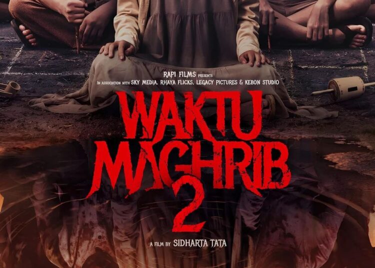 NONTON FIlm Waktu Maghrib 2, Teror Jin Ummu Sibyan Kembali Hantui Desa Giritirto!