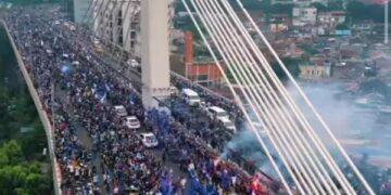 Bobotoh Persib Asal Cililin yang Jatuh di Flyover Pasupati Saat Konvoi Belum Meninggal Tapi Kondisinya Mengkhawatirkan