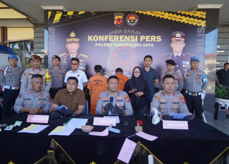 Polisi Bekuk Dua Penambang Emas Tak Berizin di Karang Jaya Tasikmalaya