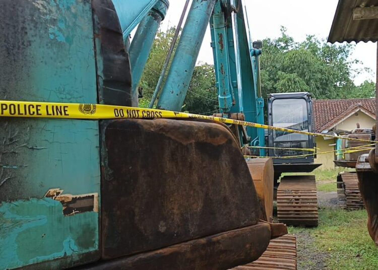 Polisi Kejar Dalang Tambang Pasir Ilegal Cidadap Tasikmalaya, 4 Alat Berat Diamankan