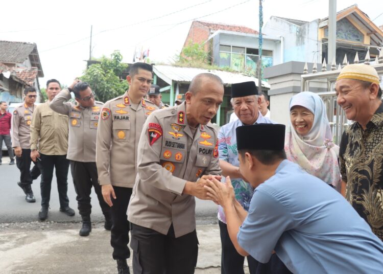 Bakti Sosial di Panti Asuhan Al-Amin Kabupaten Garut, Kapolda Jabar Sampaikan Hal Ini