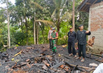 Lupa Matikan Tungku Dapur, Rumah Panggung di Cikiray Tasikmalaya Ludes Rata Dengan Tanah