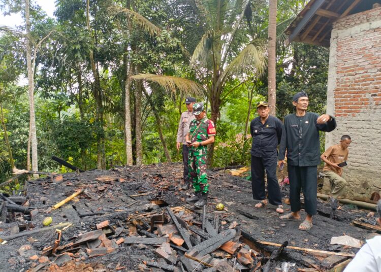 Lupa Matikan Tungku Dapur, Rumah Panggung di Cikiray Tasikmalaya Ludes Rata Dengan Tanah