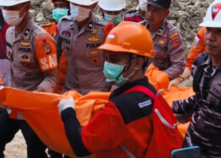 Tim SAR Gabungan Kembali Menemukan 3 Orang Tertimbun Longsor di Gunung Kuda, Ini Identitasnya