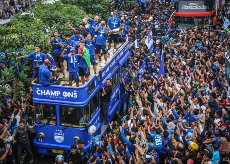 Konvoi Perayaan Persib Bandung Juara Back-to-Back Liga 1 2024/2025.