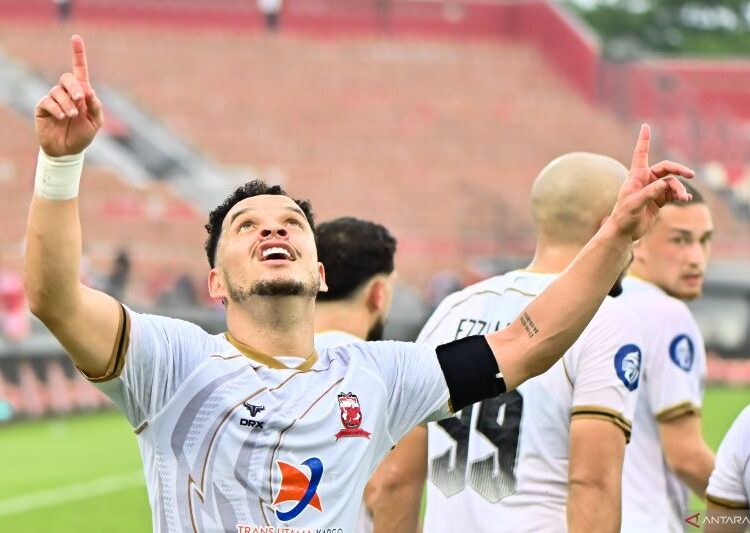 Persis Solo keluar dari degradasi (Liga 1)