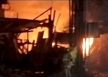 Pangkalan Kusen di Kawasan Lahan Transmigrasi Jalan Raya Cinunuk Ludes Terbakar