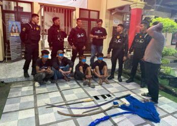 Polisi Amankan 4 Remaja Geng Motor Berikut 4 Sajam dan 1 Busur Panah di Indramayu