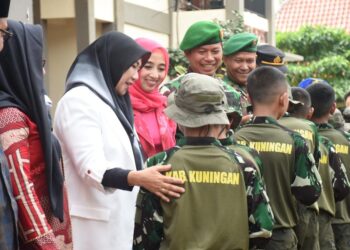 Suasana Haru Mewarnai Penutupan “Barak Militer” di Kuningan