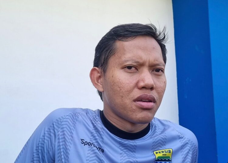 Adam Alis Bocorkan Inisial Pemain Asing Baru Persib, Bobotoh Ramai Tebak Nama Ini
