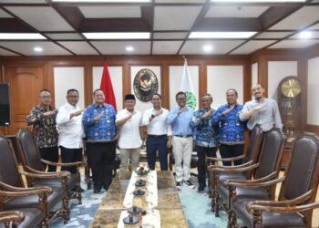 “Ngamen“ ke Menhut RI, Bupati Kuningan Meminta Keadilan Ekologis Bagi Daerah Pelestari Lingkungan