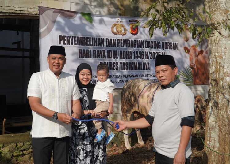 Polres Tasikmalaya Distribusikan 43 Hewan Kurban untuk Masyarakat dan Pondok Pesantren