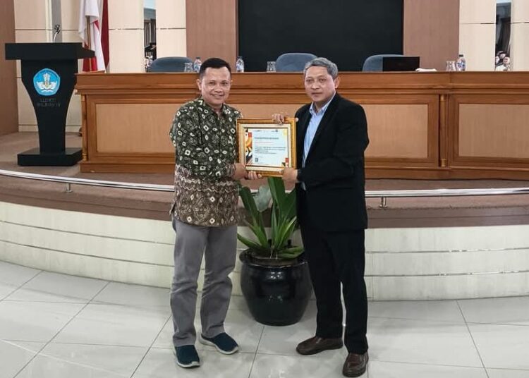 Uniku Memborong Penghargaan Penelitian dan Pengabdian Kepada Masyarakat