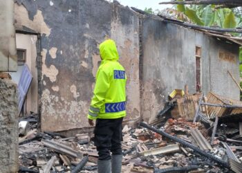 Rumah Rosid di Kampung Cimenyan Desa Bojong Garut Ludes Terbakar, Ini Penyebabnya