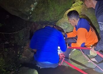 Enam Peziarah Terjebak di Gua Sempit di Mangunjaya Kuningan