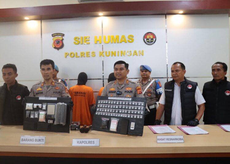 Polres Kuningan Ungkap Dua Kasus Sabu 2 Ons, Nilai Capai Rp275 Juta