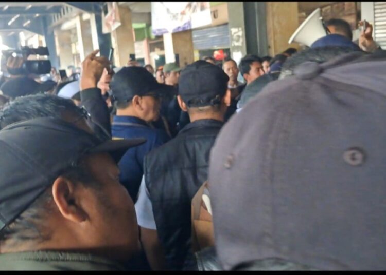 Ribuan Pedagang Minta Inspektorat Audit Perumda Pasar Kota Bandung