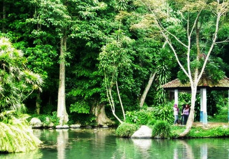 Mengenang Abah Enjen, Kuncen Wisata Darmaloka Kuningan, Peraih Kalpataru