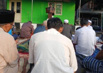 Ratusan Warga Melong Green Cimahi Selatan Salat Idul Adha di Lapangan, Ini Pesan Ustaz M Rizaldi Al Alawi SH, LLM
