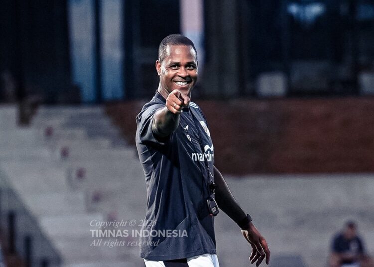 Patrick Kluivert Pede Kalahkan China: Timnas Indonesia Siap dengan Susunan Tim Hebat, Branko Ivankovic Tebar Psywar