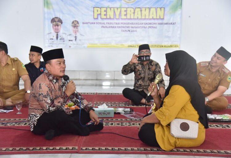Di Kuningan, Tukang Sorabi Dapat Bantuan Rp 1 Juta