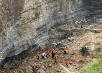 2 Penambang Tertimbun Longsor Galian C Ilegal di Argasunya Cirebon Ditemukan Tewas