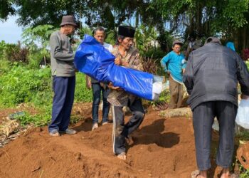 Terdampak Proyek Tol Bocimi, 534 Makam Warga Dipindahkan dari Desa Balekambang Sukabumi