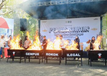 Jutaan Batang Rokok Ilegal Dimusnahkan di Purwakarta