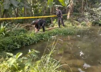 Tim Brimob Polda Jabar Musnahkan Mortir Temuan Warga di Garut