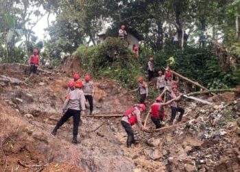 Banjir Bandang Terjang Bogor, Seorang PNS Kemendagri Hilang, Tim SAR Gabungan Lakukan Pencarian