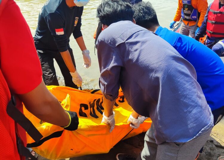 3 Hari Hilang, Jasad Hildan Ditemukan Mengambang di Cijolang Banjar