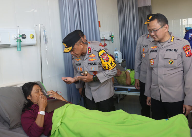 Kapolda Jabar Kunjungi Korban Insiden Pesta Rakyat di Garut